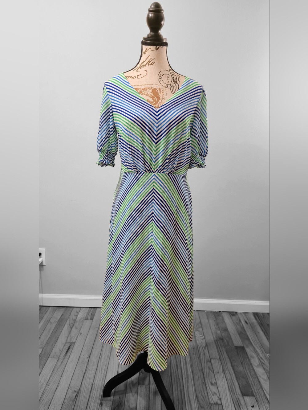 Lauren Ralph Lauren Blue Green Chevron Stripe V-Neck Midi Dress Size